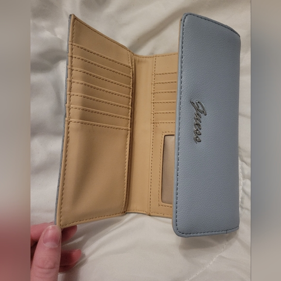Blue Guess wallet - Picture 4 of 7